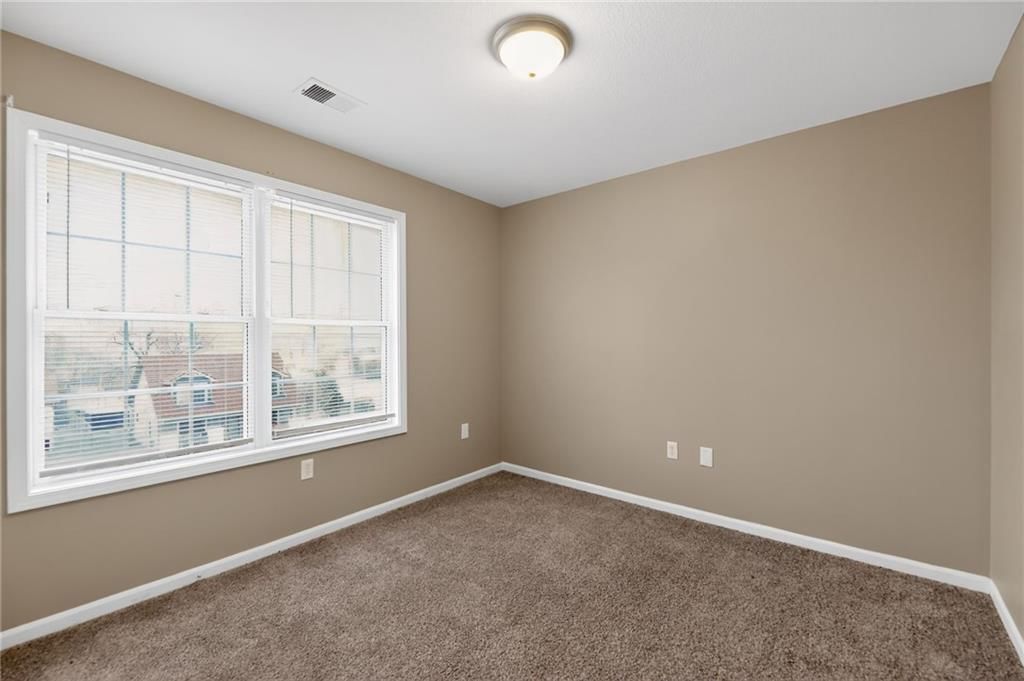 527 Oakland Avenue — photo 17
