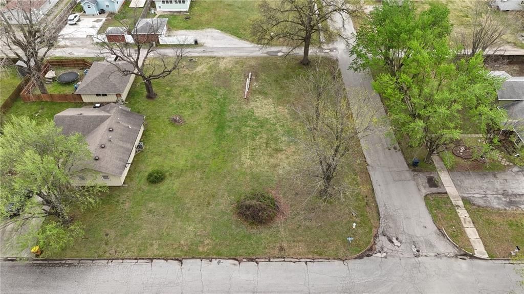 502 E Adams Street — photo 1