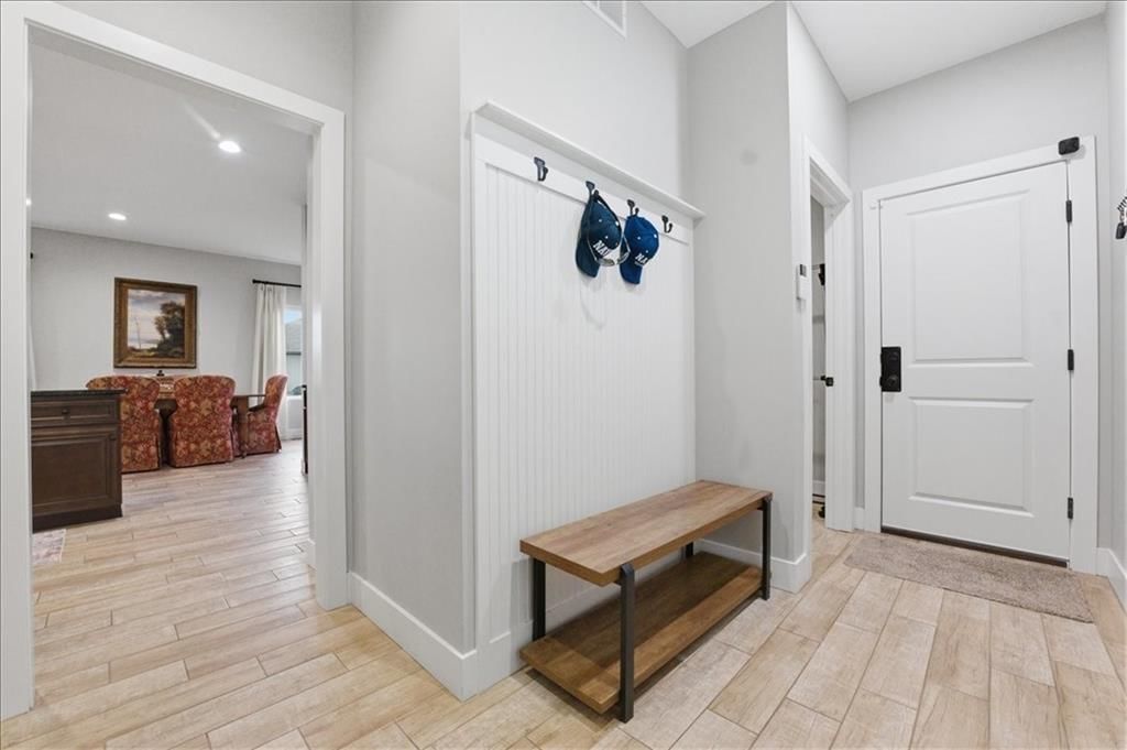 720 Gamma Grass Place — photo 6