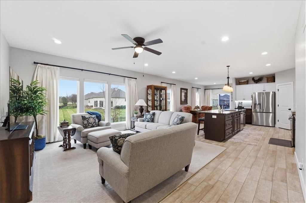 720 Gamma Grass Place — photo 14