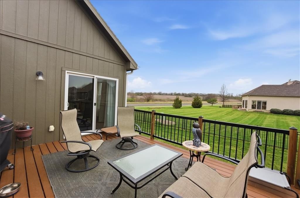 720 Gamma Grass Place — photo 28