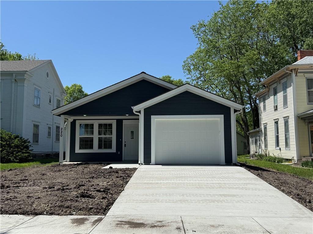 220 S Locust Street — photo 2
