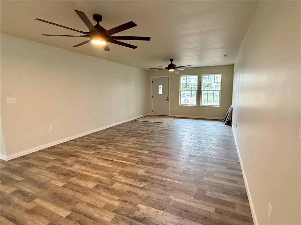 220 S Locust Street — photo 7