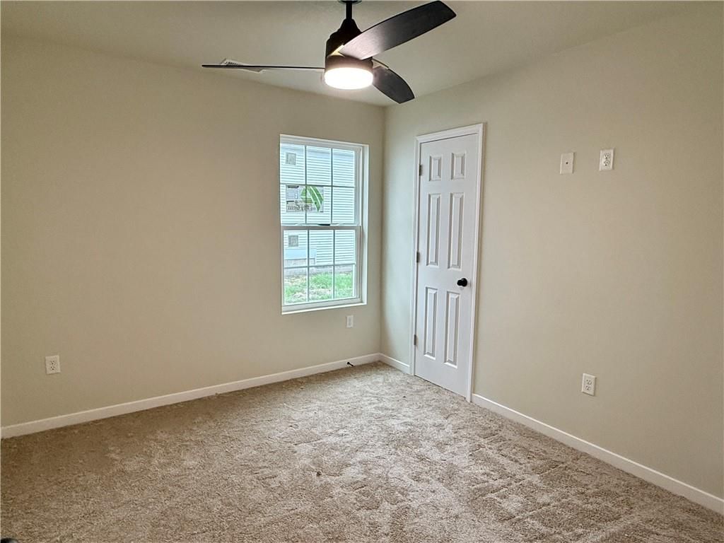 220 S Locust Street — photo 16