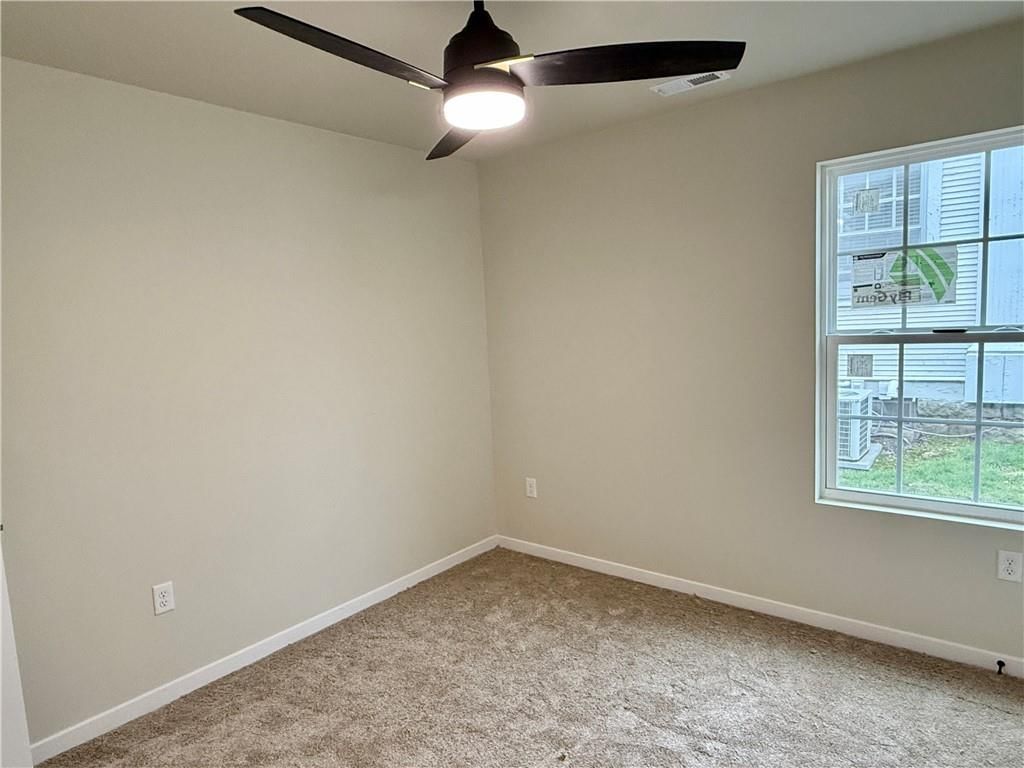 220 S Locust Street — photo 17