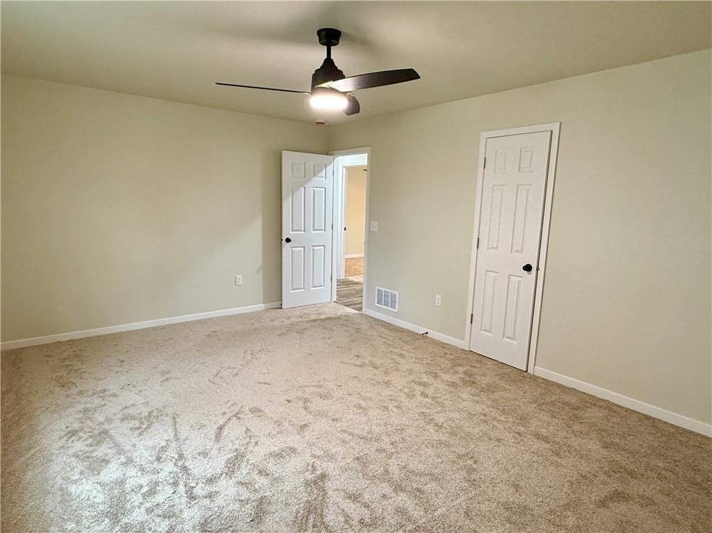 220 S Locust Street — photo 21