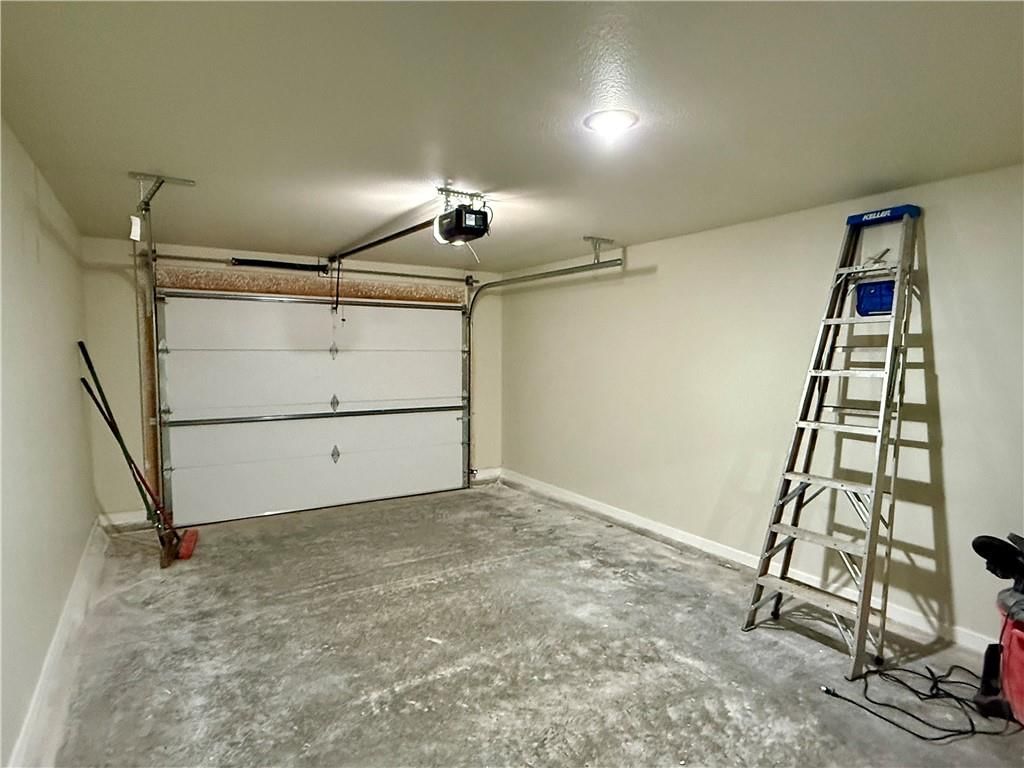 220 S Locust Street — photo 25