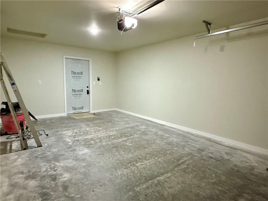 220 S Locust Street — photo 26