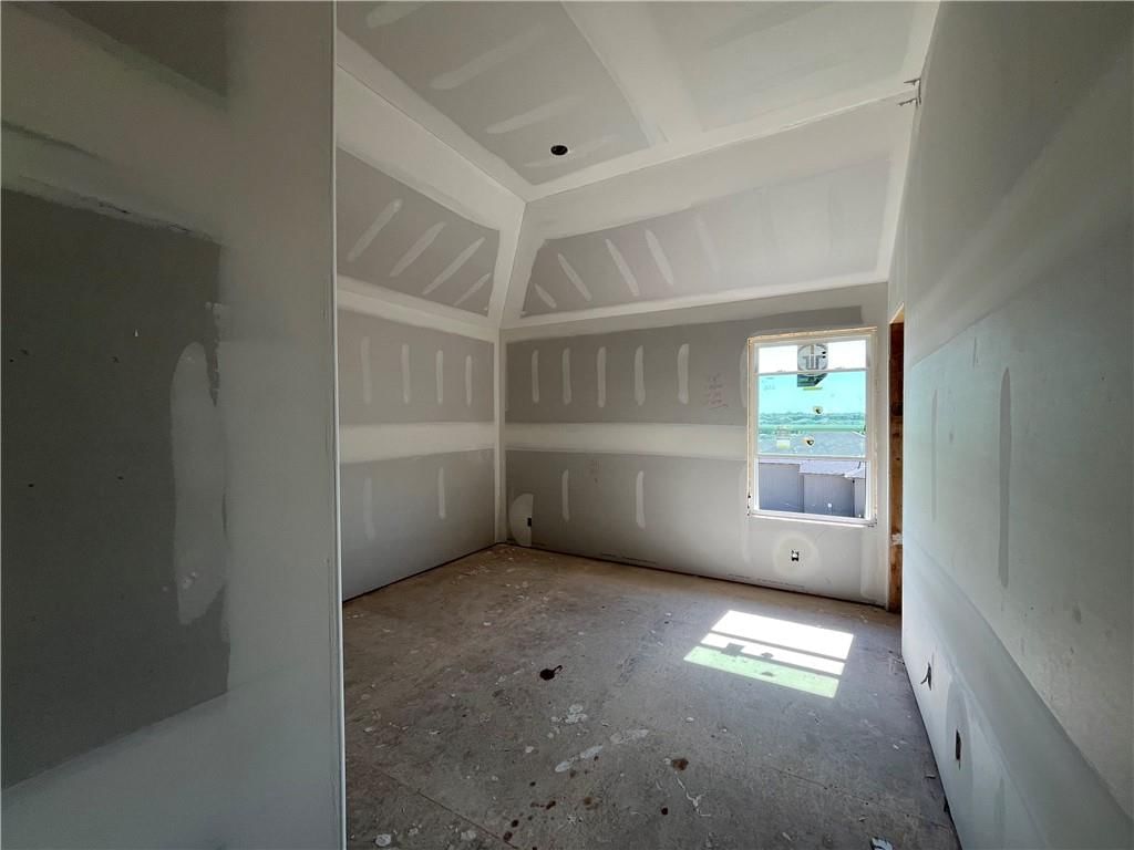 517 Bentwater Drive — photo 10