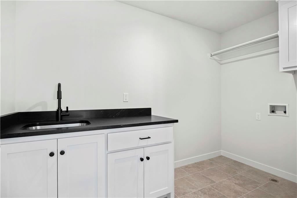 Photo 31 of 52, 517 Bentwater Drive, Raymore, MO 64083