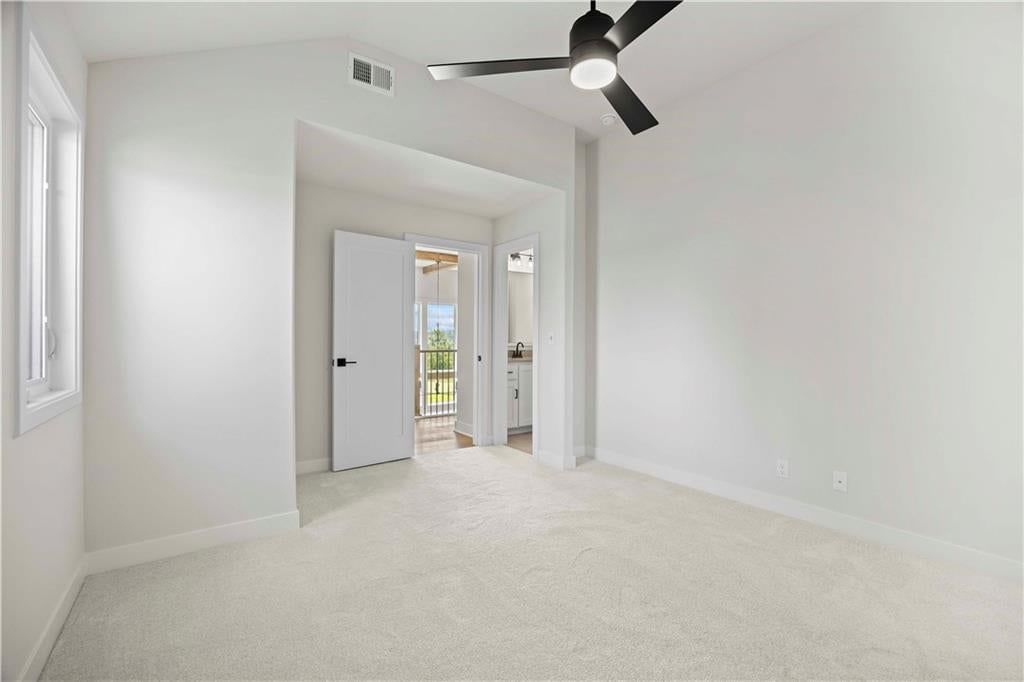 Photo 33 of 52 - 517 Bentwater Drive, Raymore, MO 64083