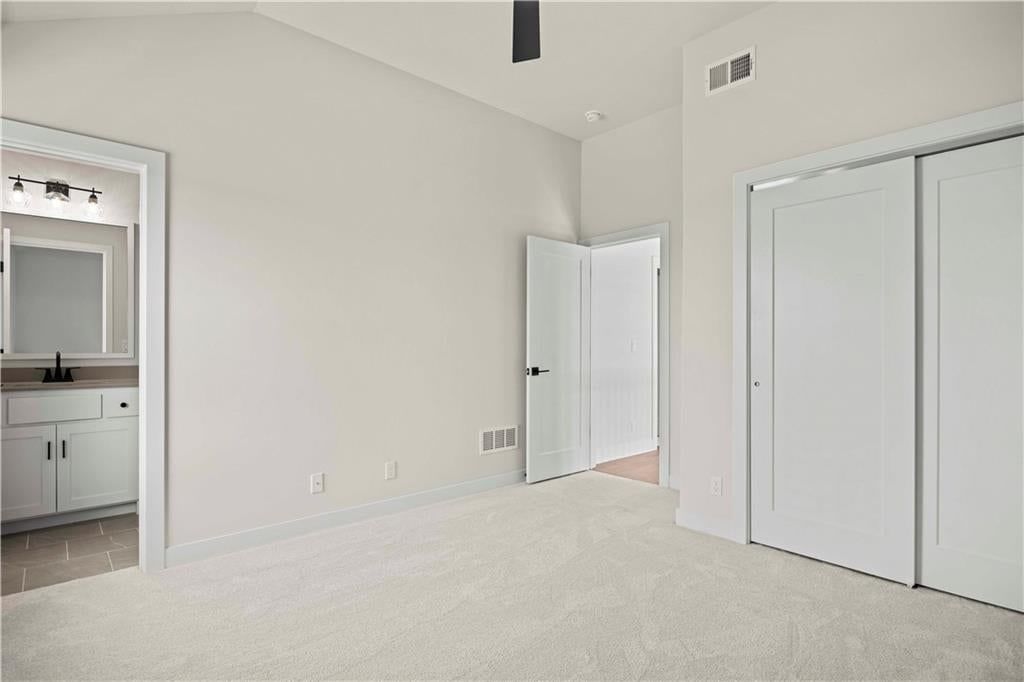 Photo 41 of 52 - 517 Bentwater Drive, Raymore, MO 64083