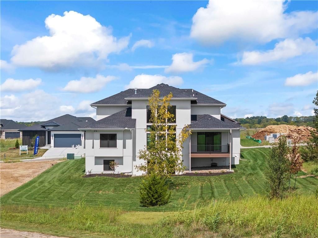 Photo 45 of 52 - 517 Bentwater Drive, Raymore, MO 64083