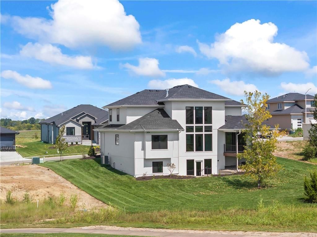 Photo 46 of 52 - 517 Bentwater Drive, Raymore, MO 64083