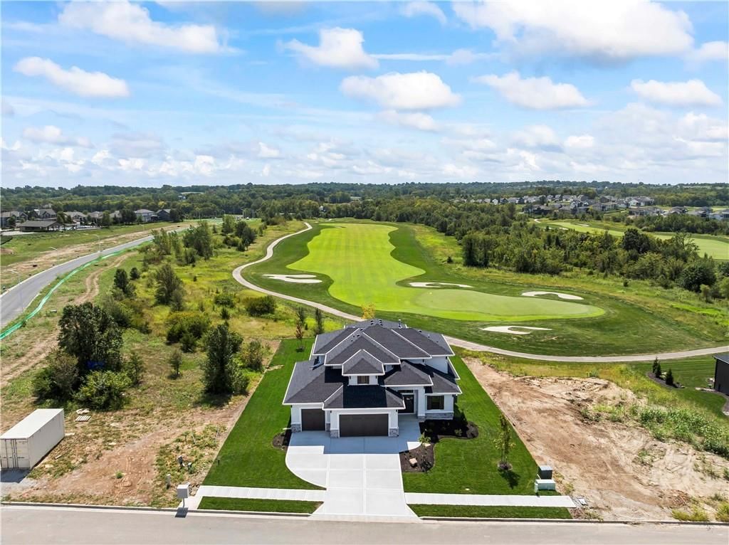 Photo 48 of 52 - 517 Bentwater Drive, Raymore, MO 64083