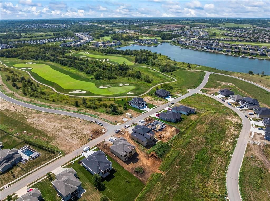 Photo 50 of 52 - 517 Bentwater Drive, Raymore, MO 64083