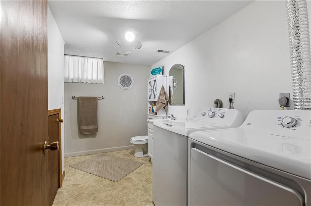 1105 Williams Street — photo 31