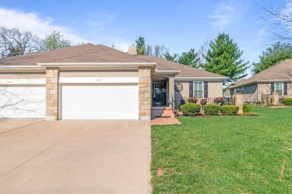 4116 SW Minnesota Drive, Lee's Summit, MO