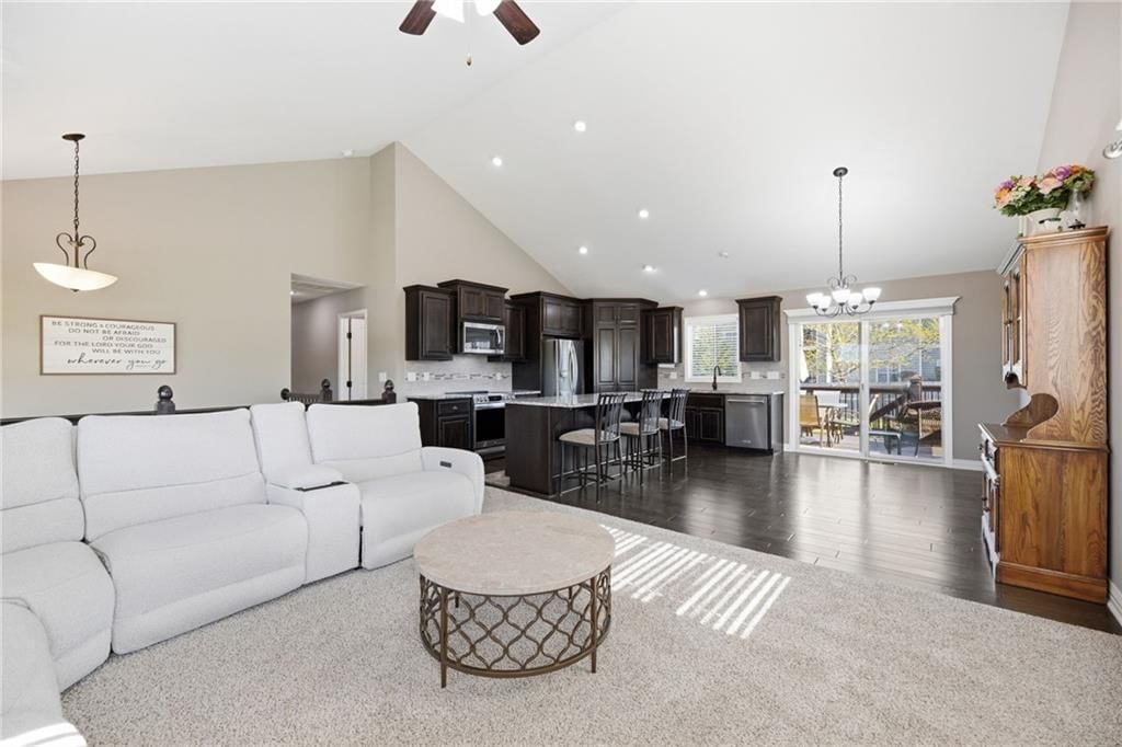 1210 Mission Drive — photo 4