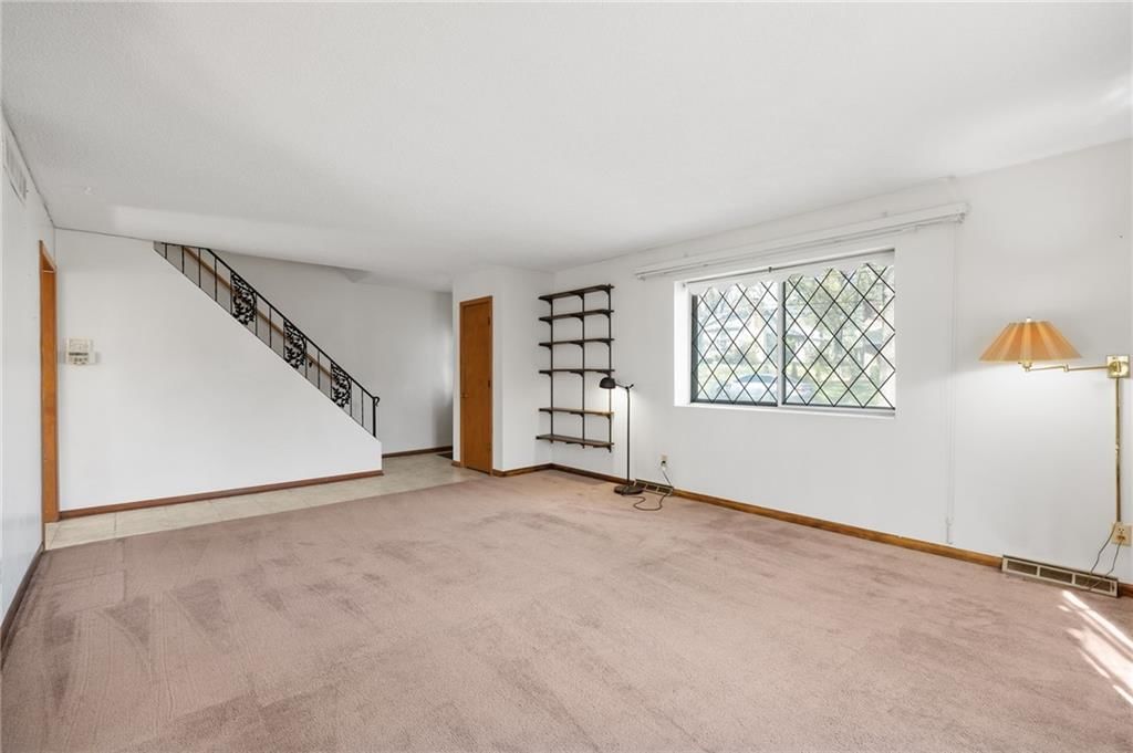 3338 N 59th Terrace — photo 9