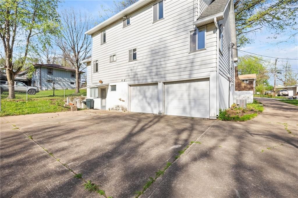 3338 N 59th Terrace — photo 38