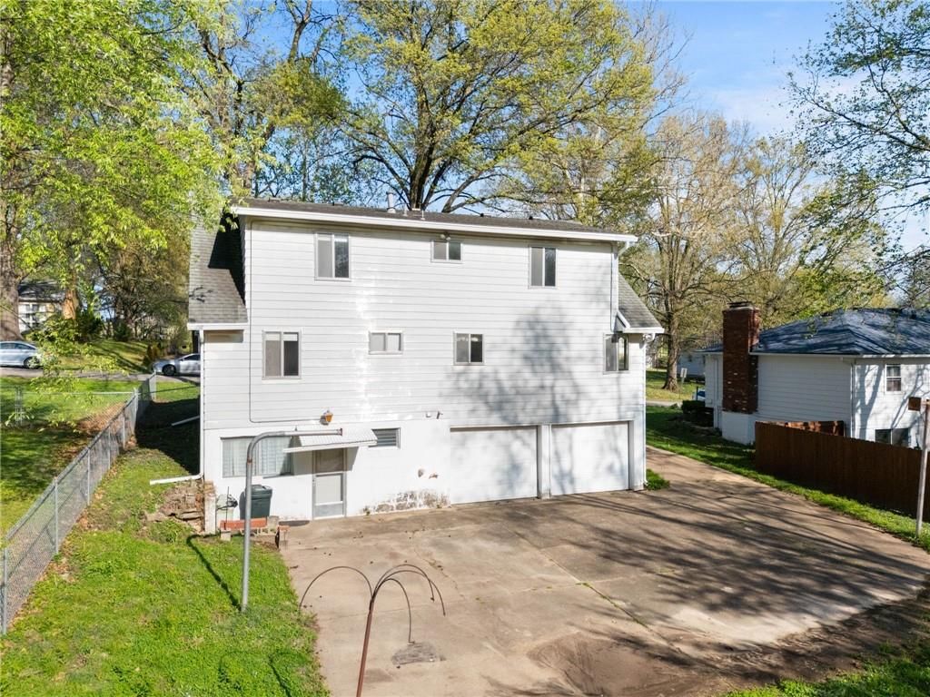 3338 N 59th Terrace — photo 40
