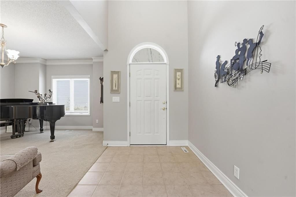 1019 SW Coachlight Court — photo 2