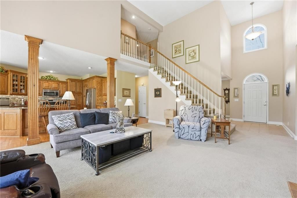 1019 SW Coachlight Court — photo 9