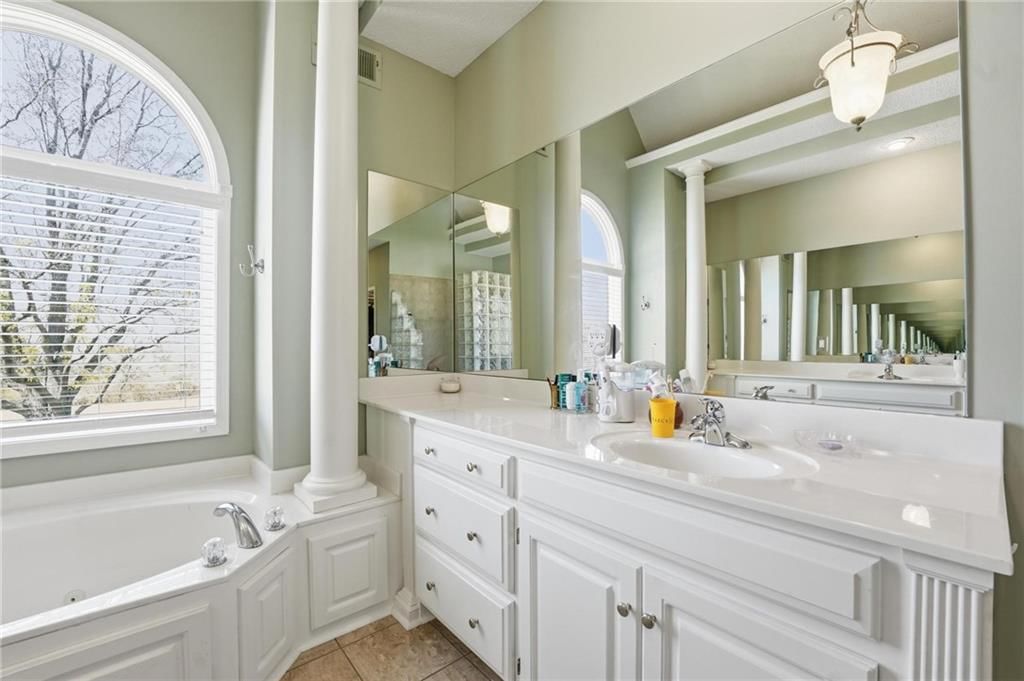 1019 SW Coachlight Court — photo 19