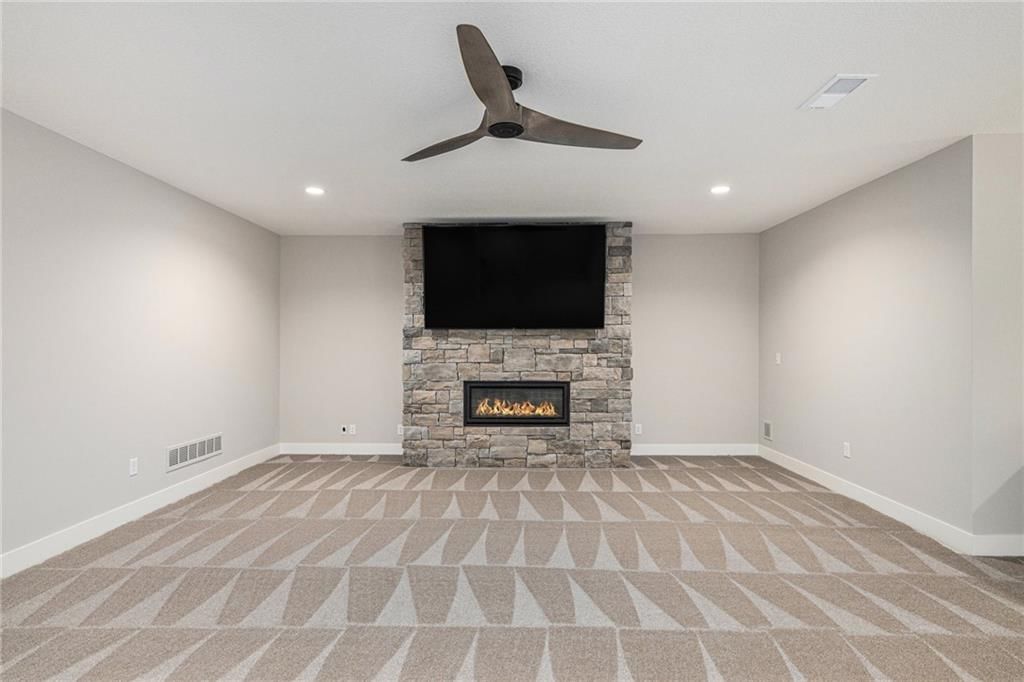 15447 W 168th Place — photo 32