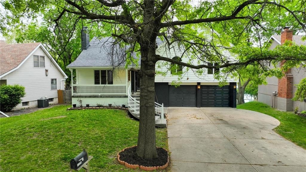 1226 E Jamestown Drive — photo 4
