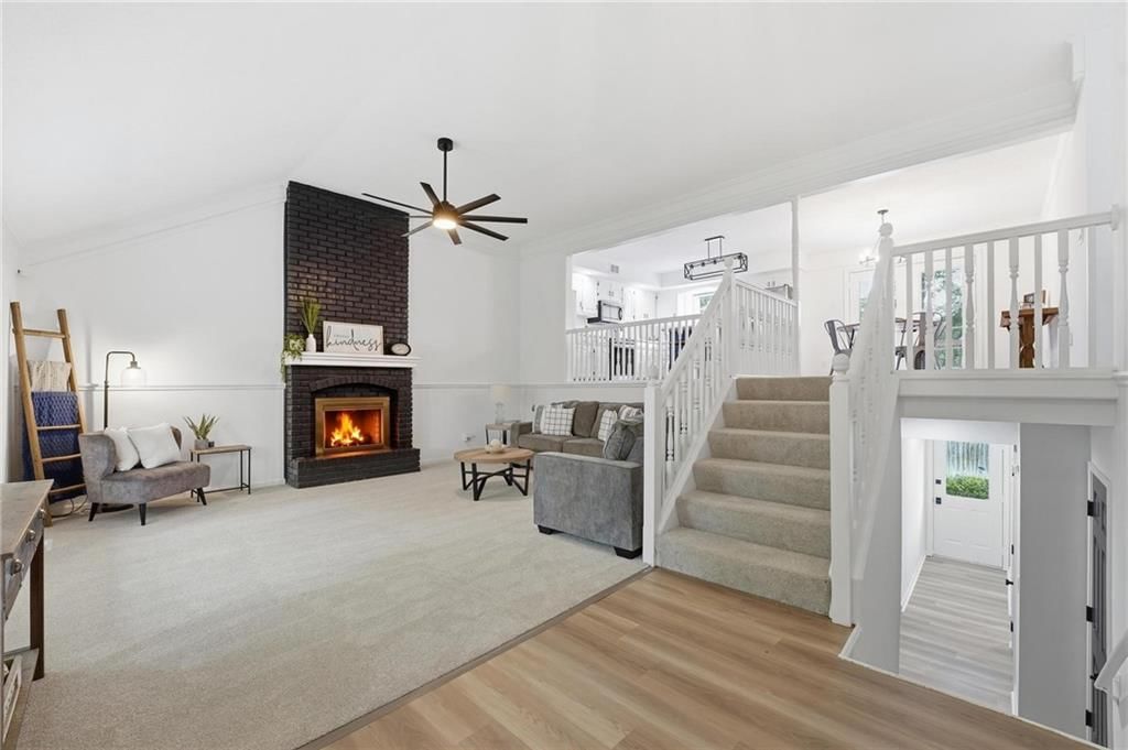1226 E Jamestown Drive — photo 7