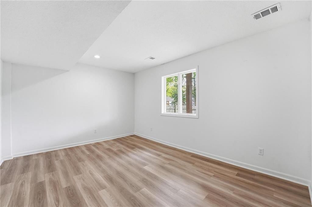 1226 E Jamestown Drive — photo 30