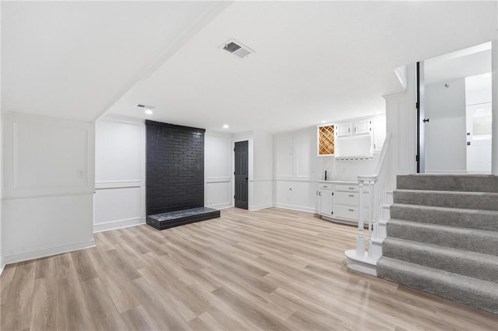 1226 E Jamestown Drive — photo 33