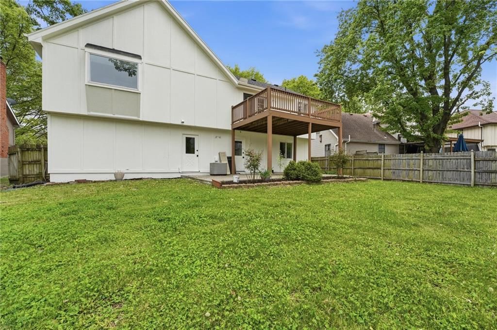 1226 E Jamestown Drive — photo 39