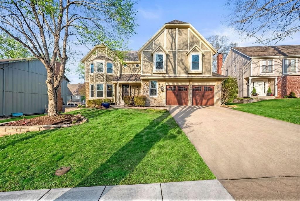 11505 Grant Drive, Overland Park, KS