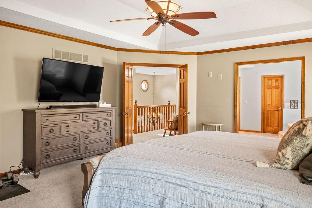 11505 Grant Drive — photo 16