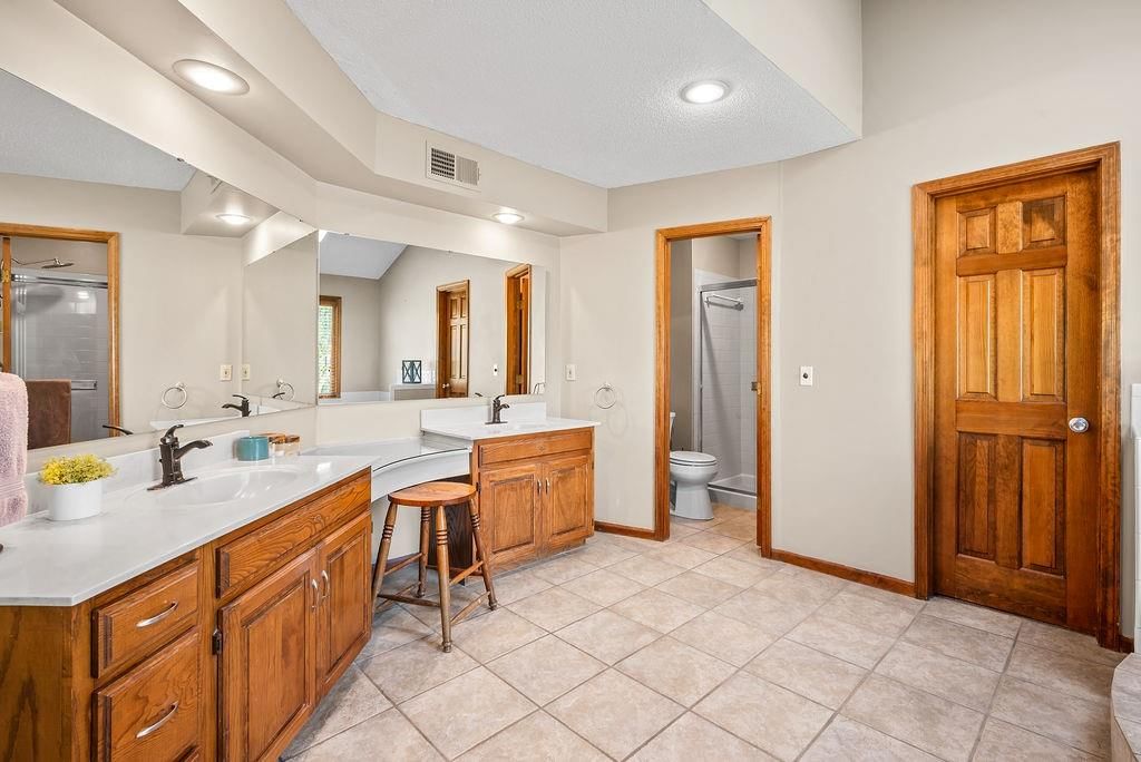 11505 Grant Drive — photo 17