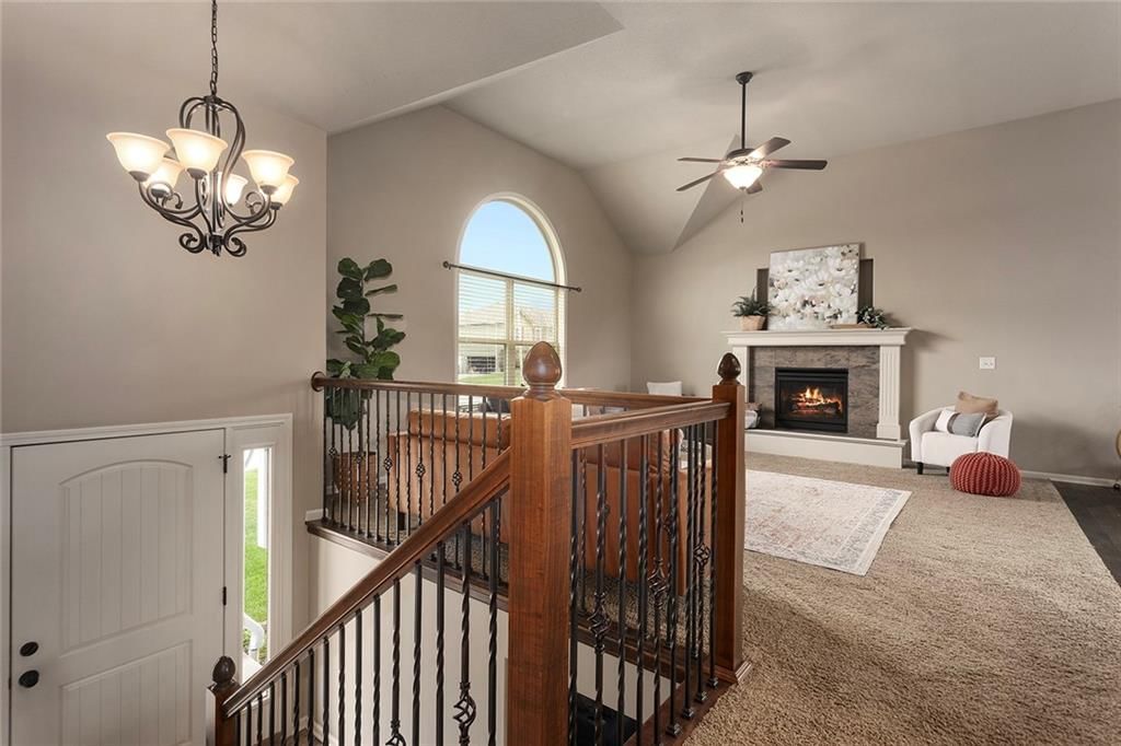 1804 Curtis Drive — photo 3