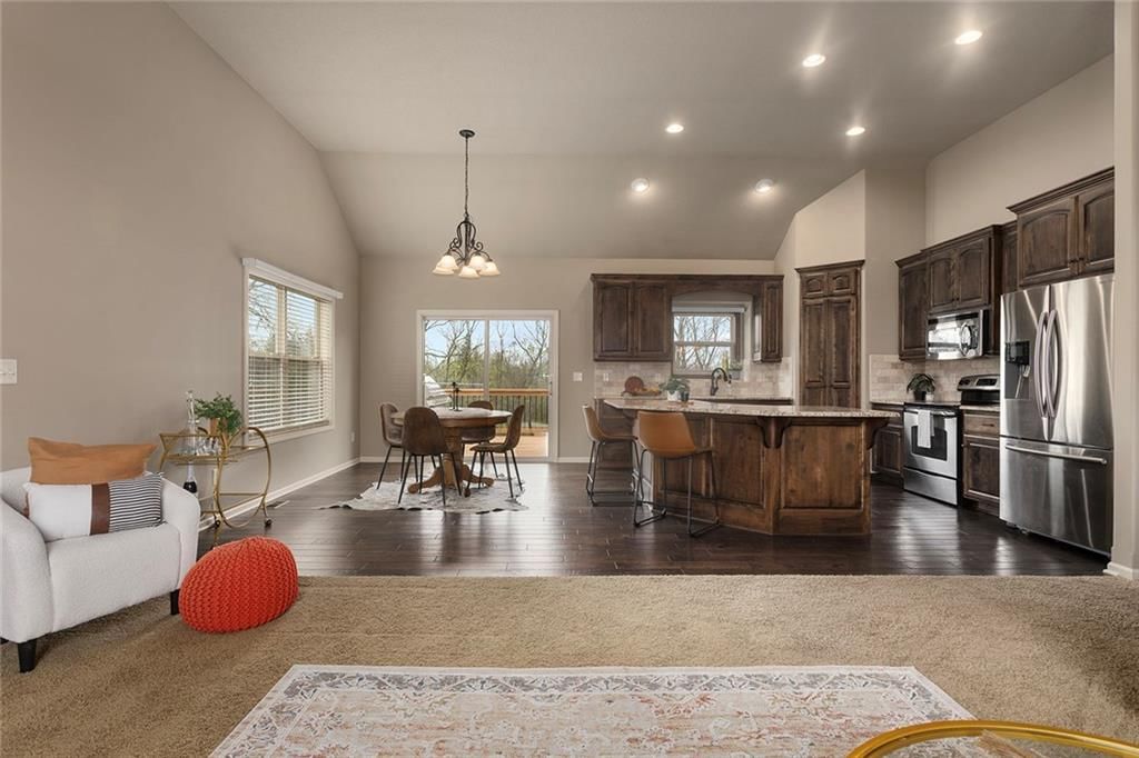 1804 Curtis Drive — photo 15