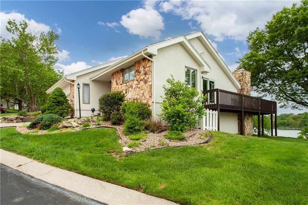 414 NE Point Drive — photo 3