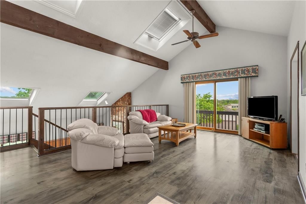 414 NE Point Drive — photo 13