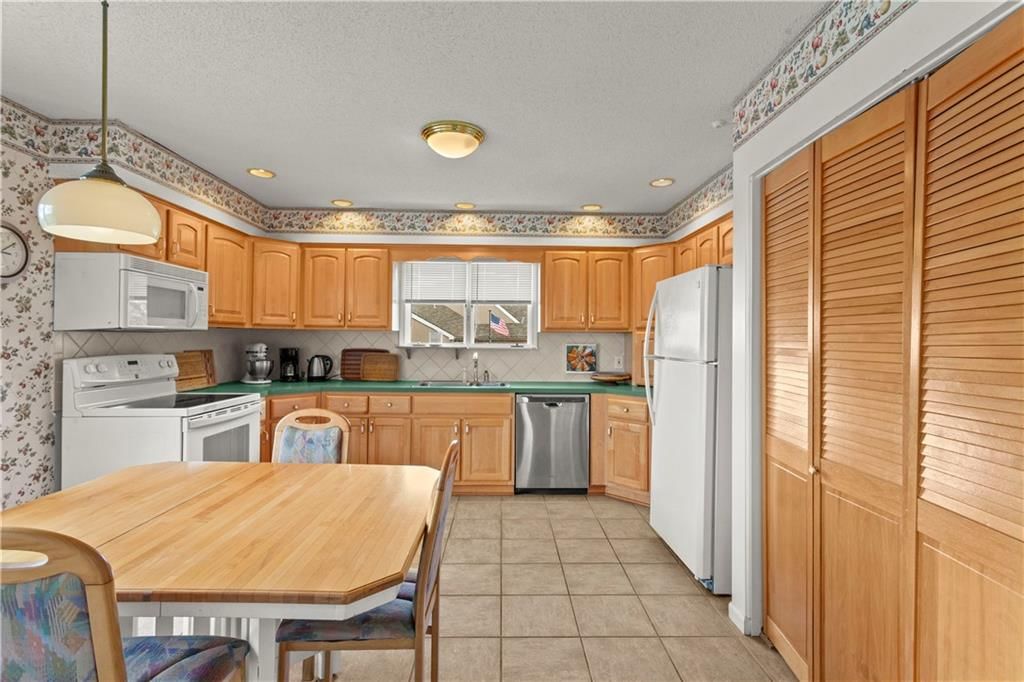 414 NE Point Drive — photo 19