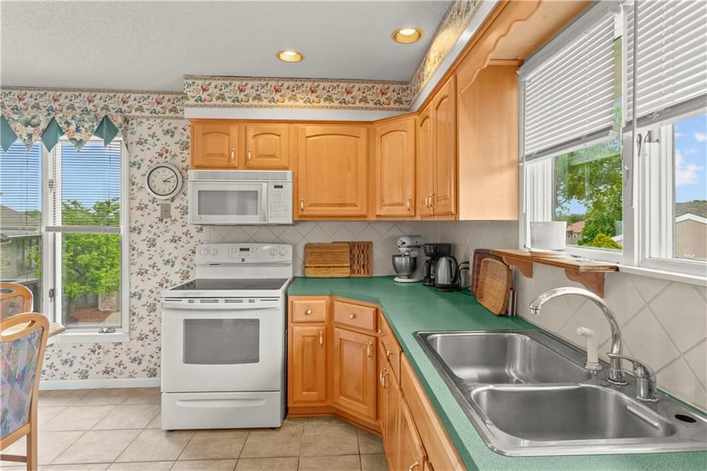 414 NE Point Drive — photo 21