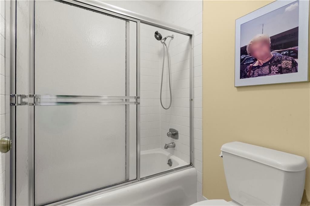 414 NE Point Drive — photo 30