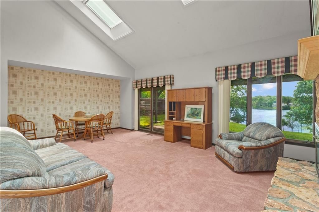 414 NE Point Drive — photo 32