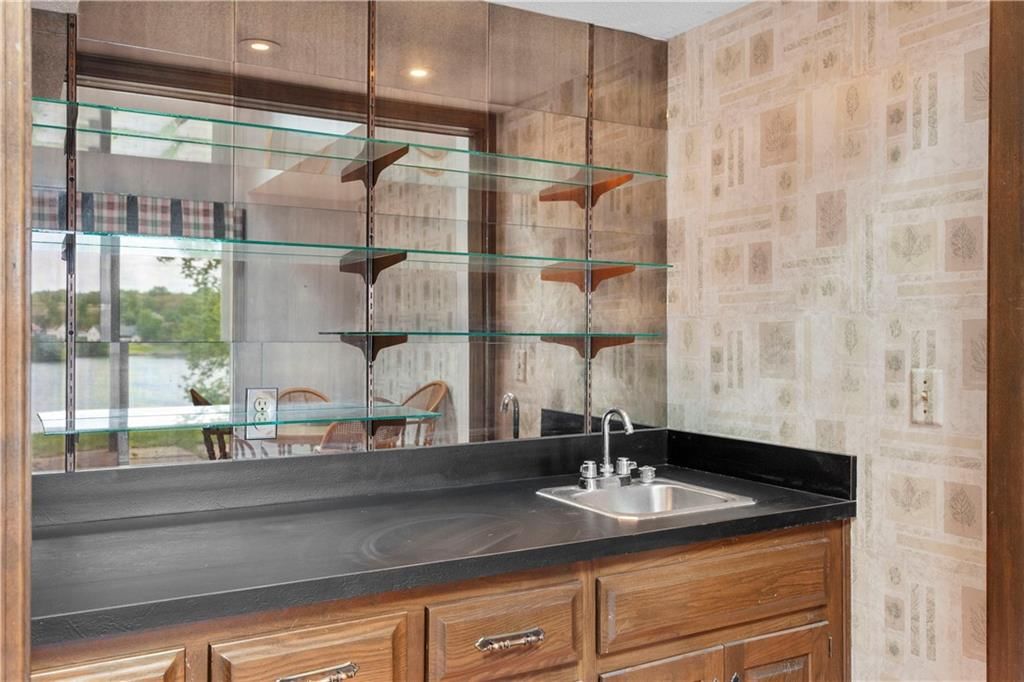 414 NE Point Drive — photo 36