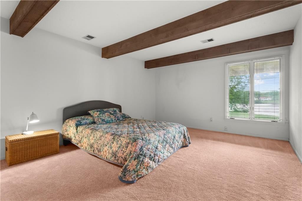 414 NE Point Drive — photo 40