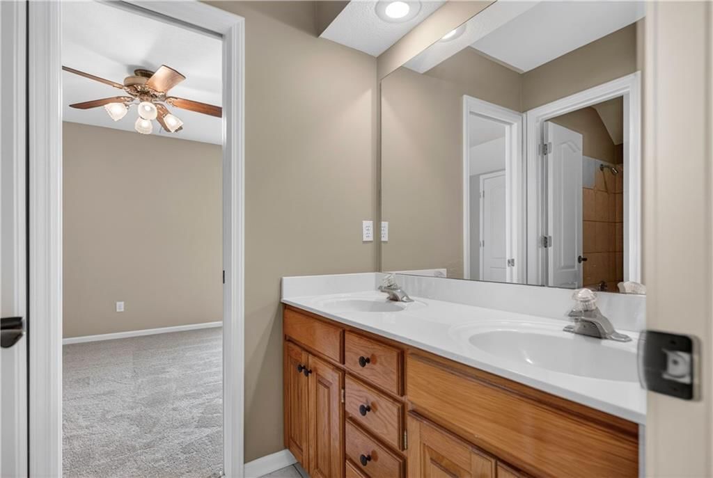 5903 W 145 Terrace — photo 34