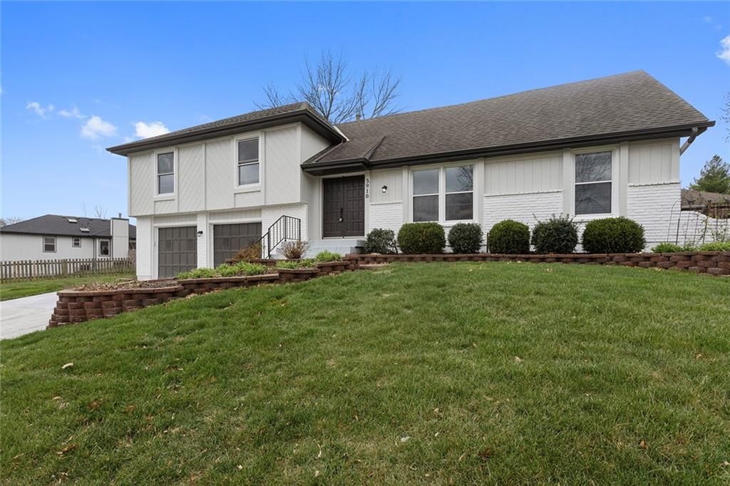 3910 SW Linden Lane — photo 1